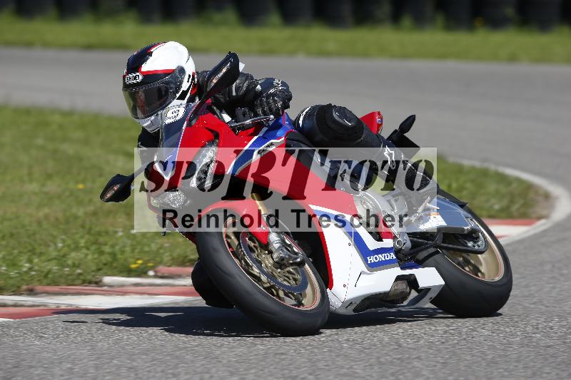 /Archiv-2024/29 12.06.2024 MOTO.CH Track Day ADR/Gruppe gelb/backside